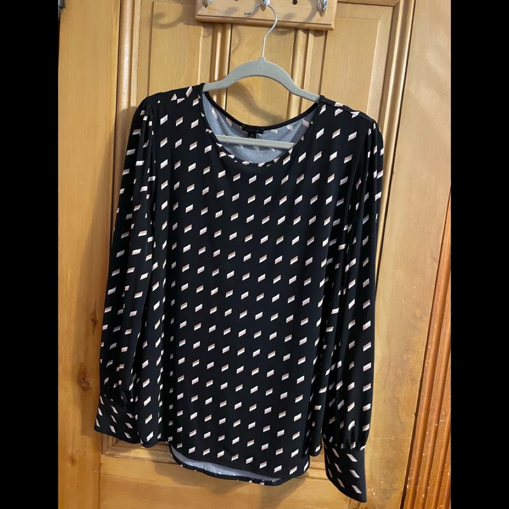 Ann Taylor Black Blouse with Cream Geometric Print